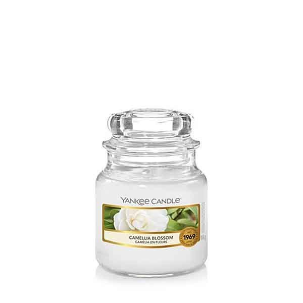 Yankee Candle Camellia Blossom 104g...